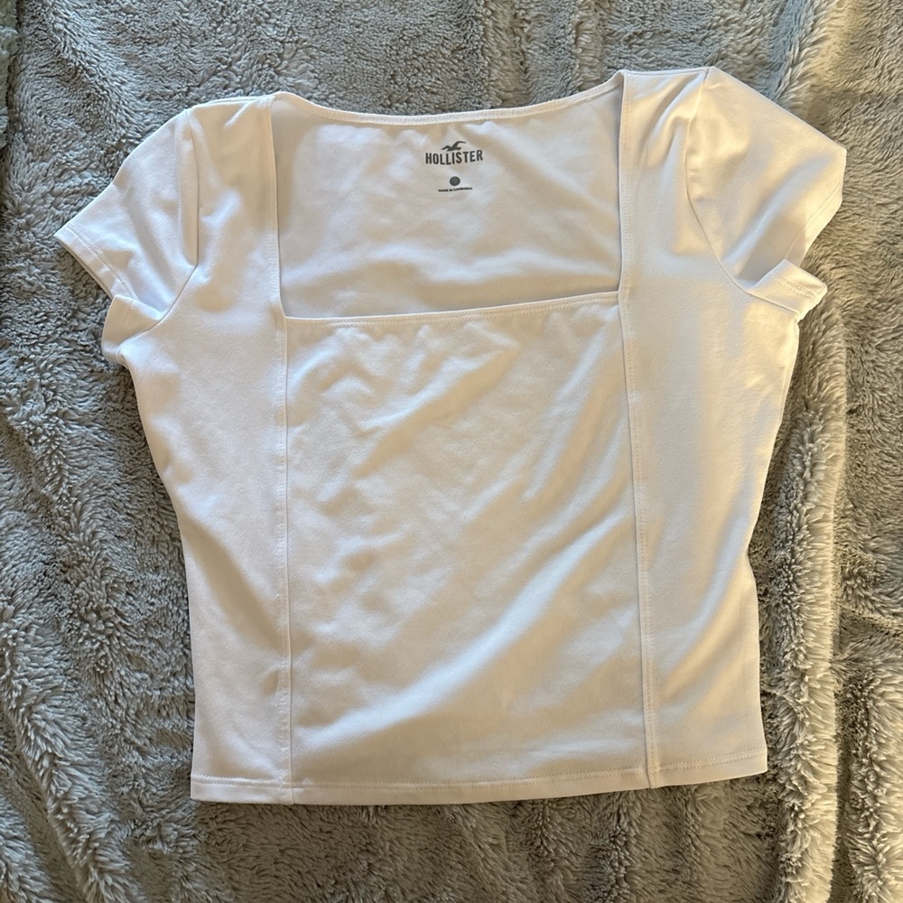 Hollister Women's Cream Short Sleeve Top